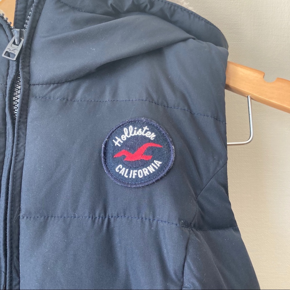 HOLLISTER Navy Blue Down Sherpa Vest XS - Picture 3 of 10